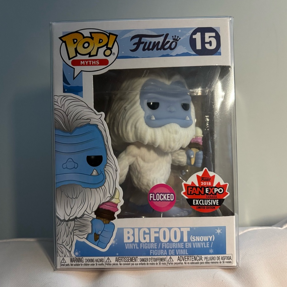 BIGFOOT snowy Flocked Exclusive Funko Pop Figure #15